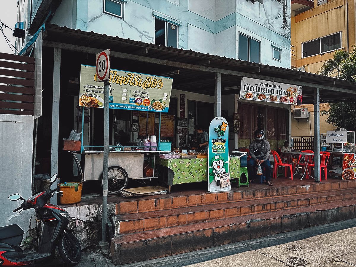 Baan Yai street food stall in Bangkok