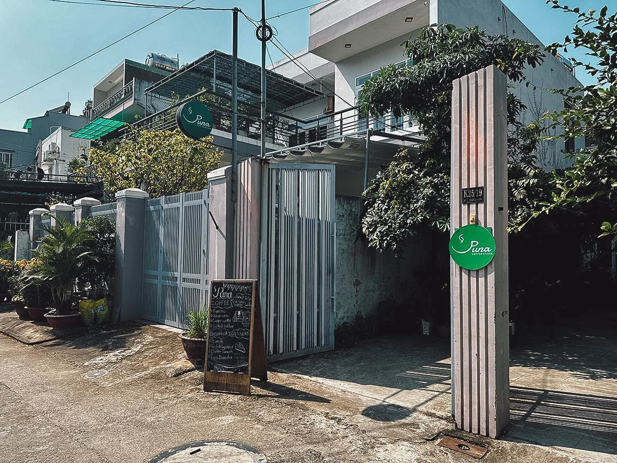 Puna Coffee and Cake in Da Nang, Vietnam