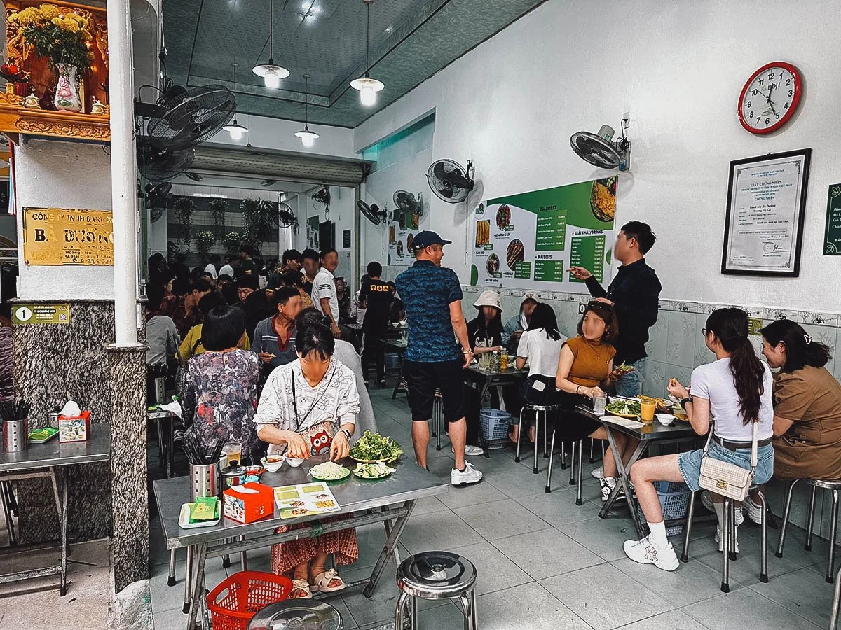 Ba Duong restaurant interior