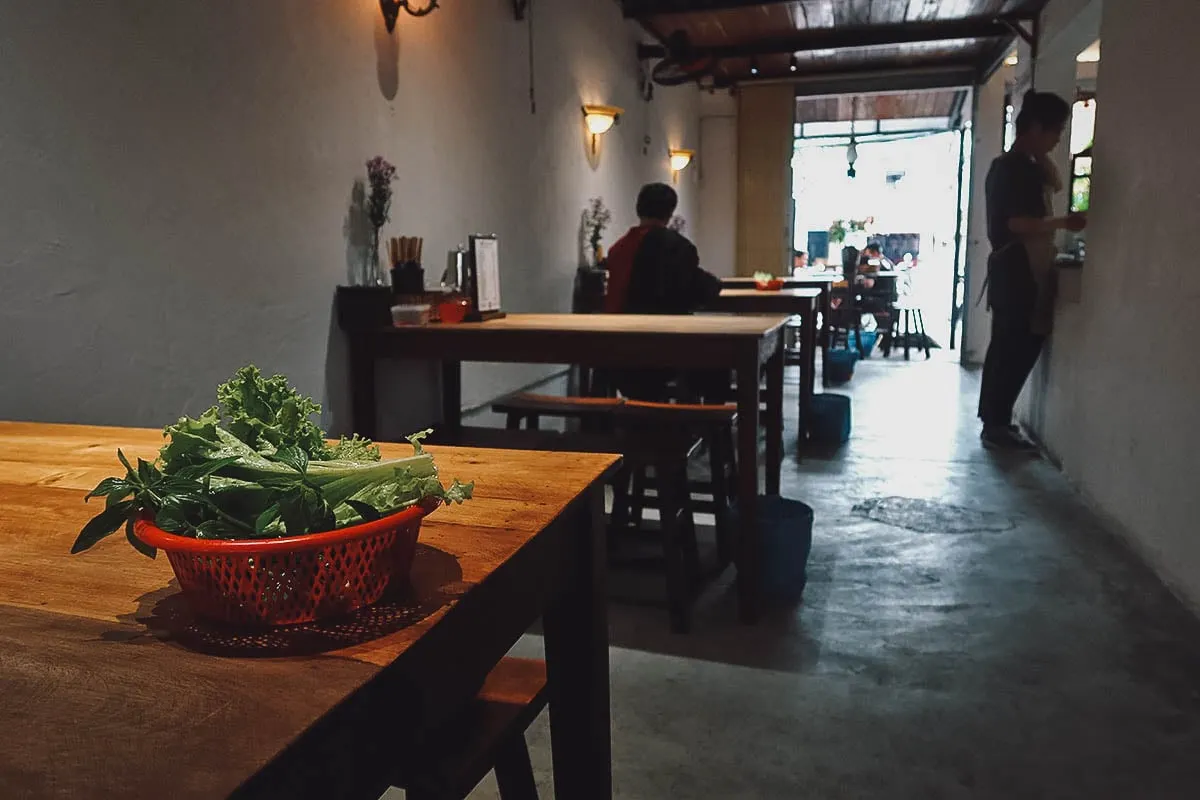 Bun Bo Ba Roi restaurant interior