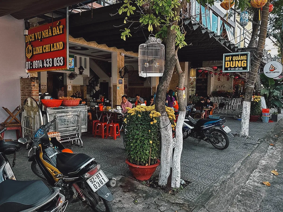 Mi Quang Dung restaurant in Da Nang, Vietnam