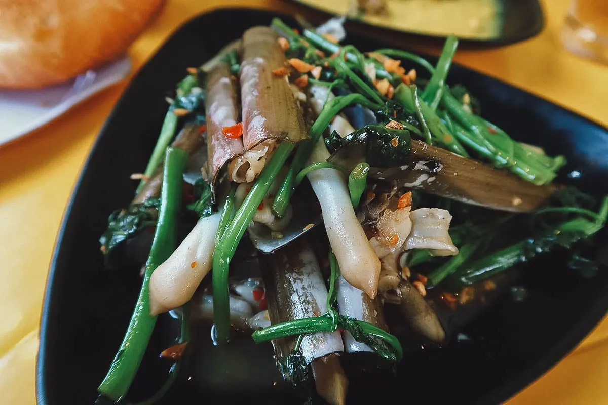 Razor clams at a restaurant in Da Nang