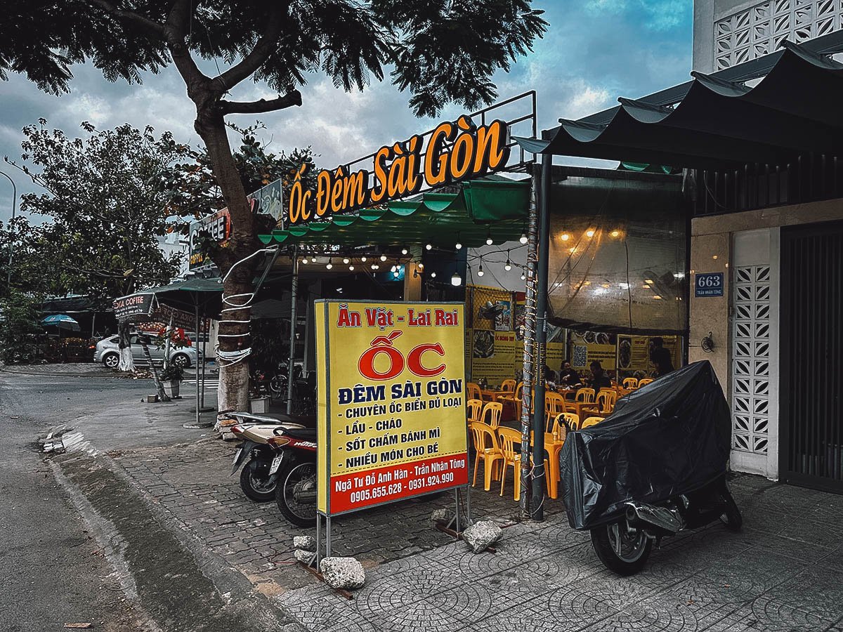 Oc Dem Sai Gon restaurant in Da Nang