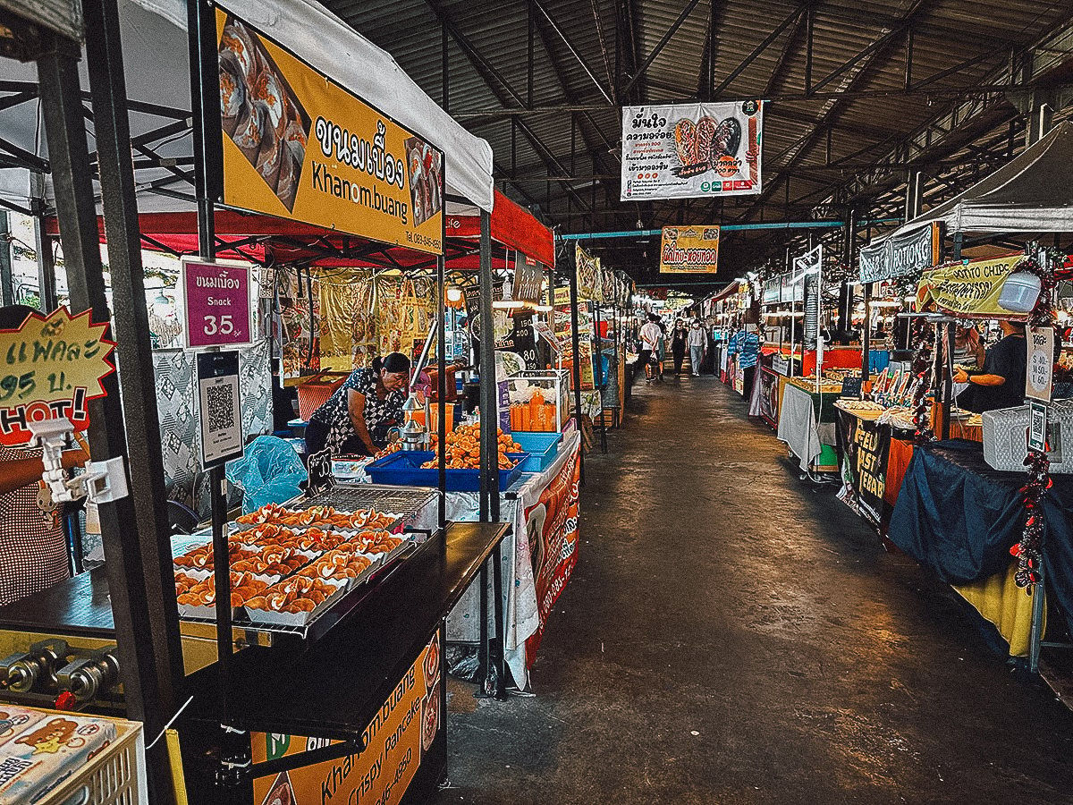 Food stalls at Srinagarindra Train Market in Bangkok