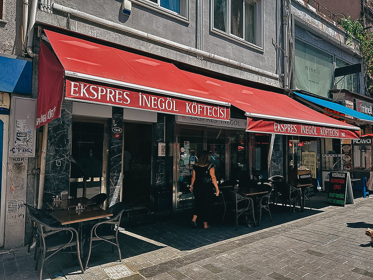 Ekspres Inegol Koftecisi restaurant in Istanbul