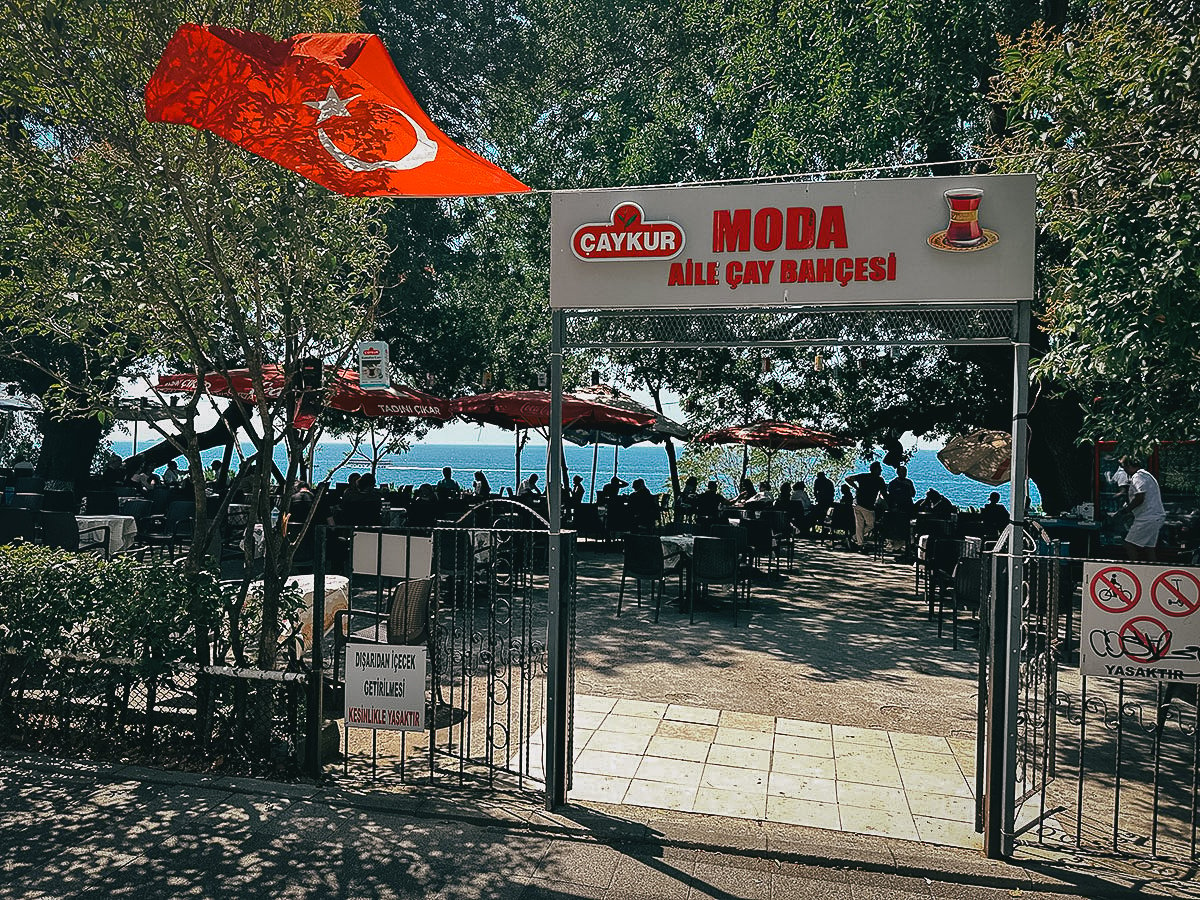 Moda Aile Cay Bahcesi outdoor cafe in Istanbul