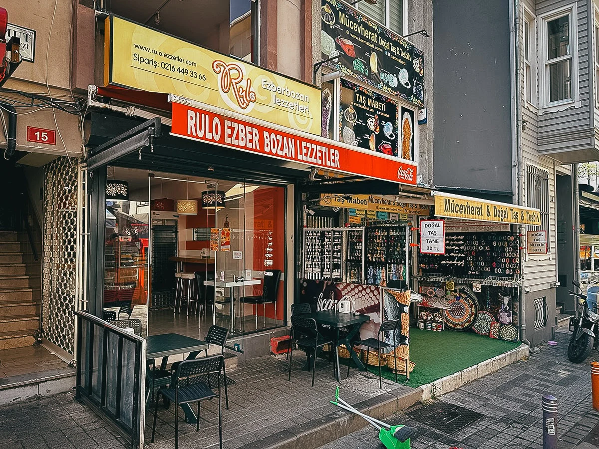 Rulo Ezber Bozan Lezzetler restaurant in Istanbul