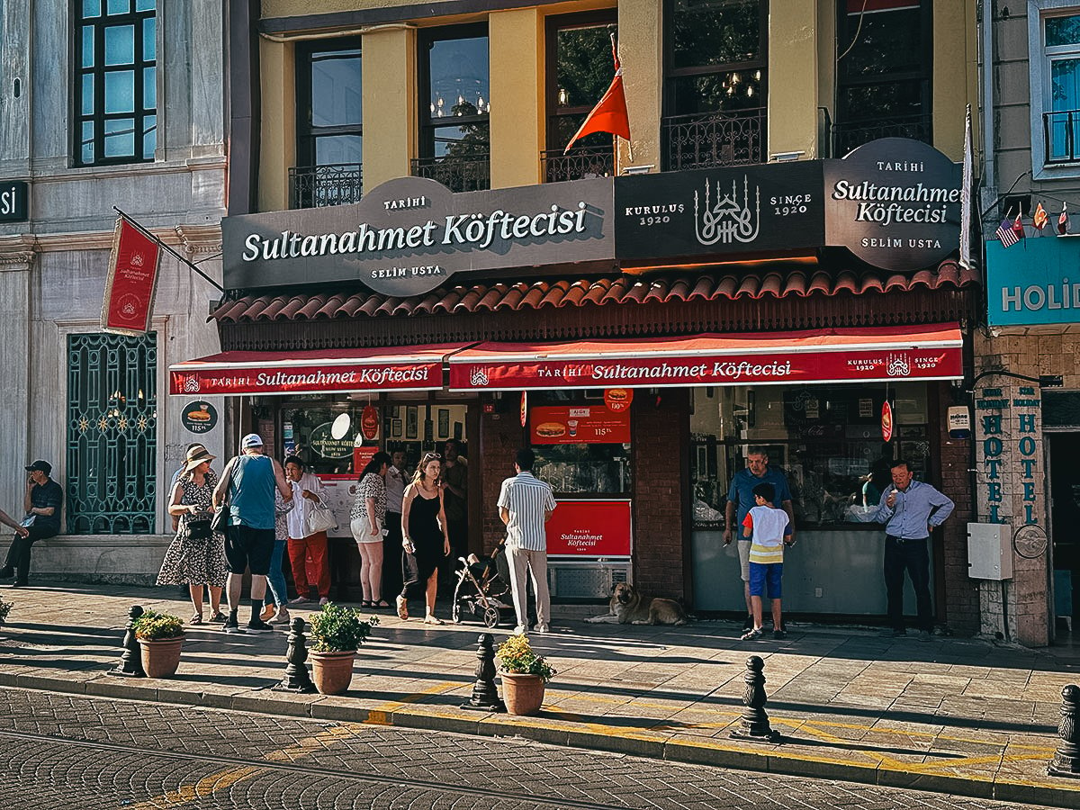 Tarihi Sultanahmet Koftecisi Selim Usta restaurant in Istanbul