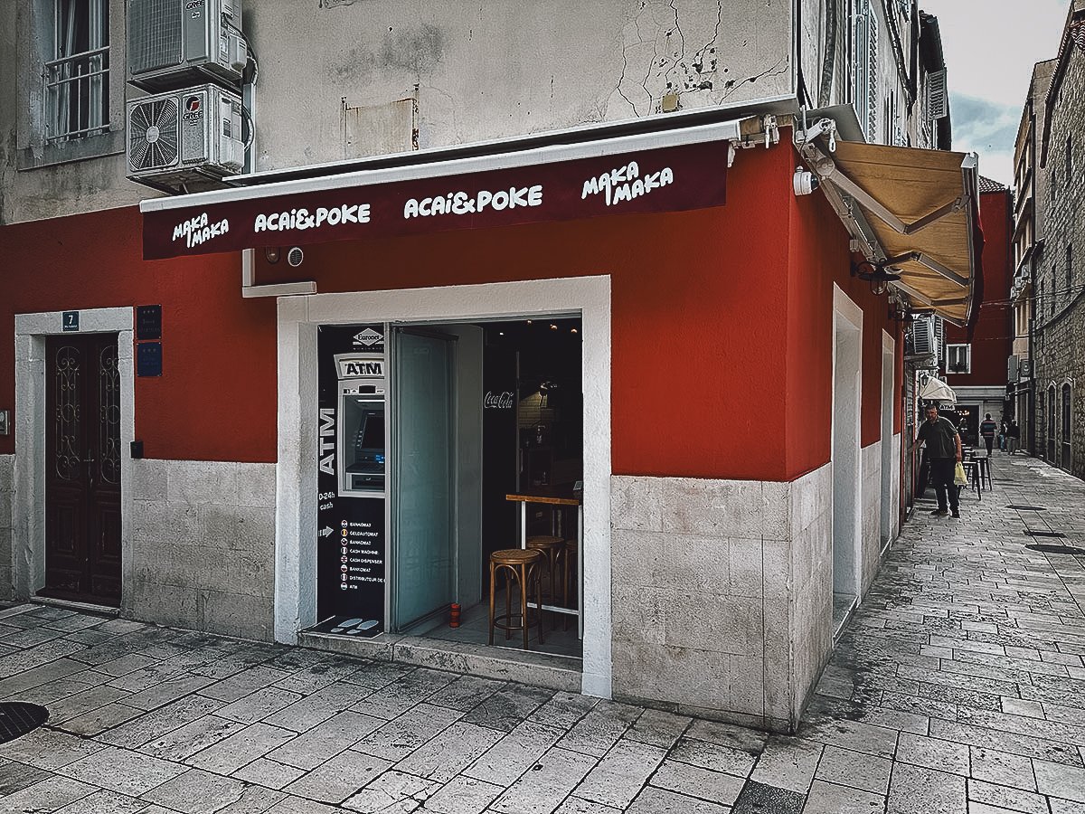MakaMaka Acai and Poke Bar in Split