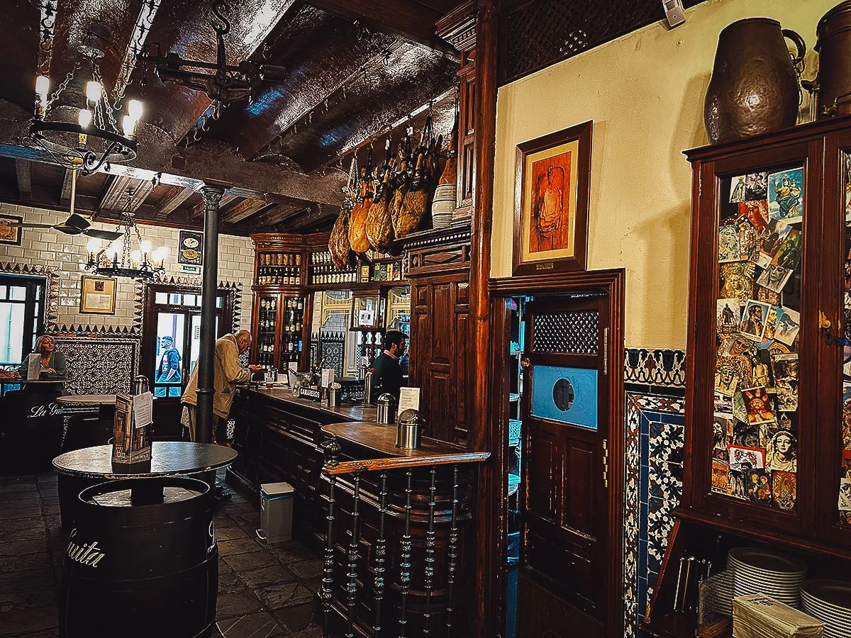 El Rinconcillo restaurant interior