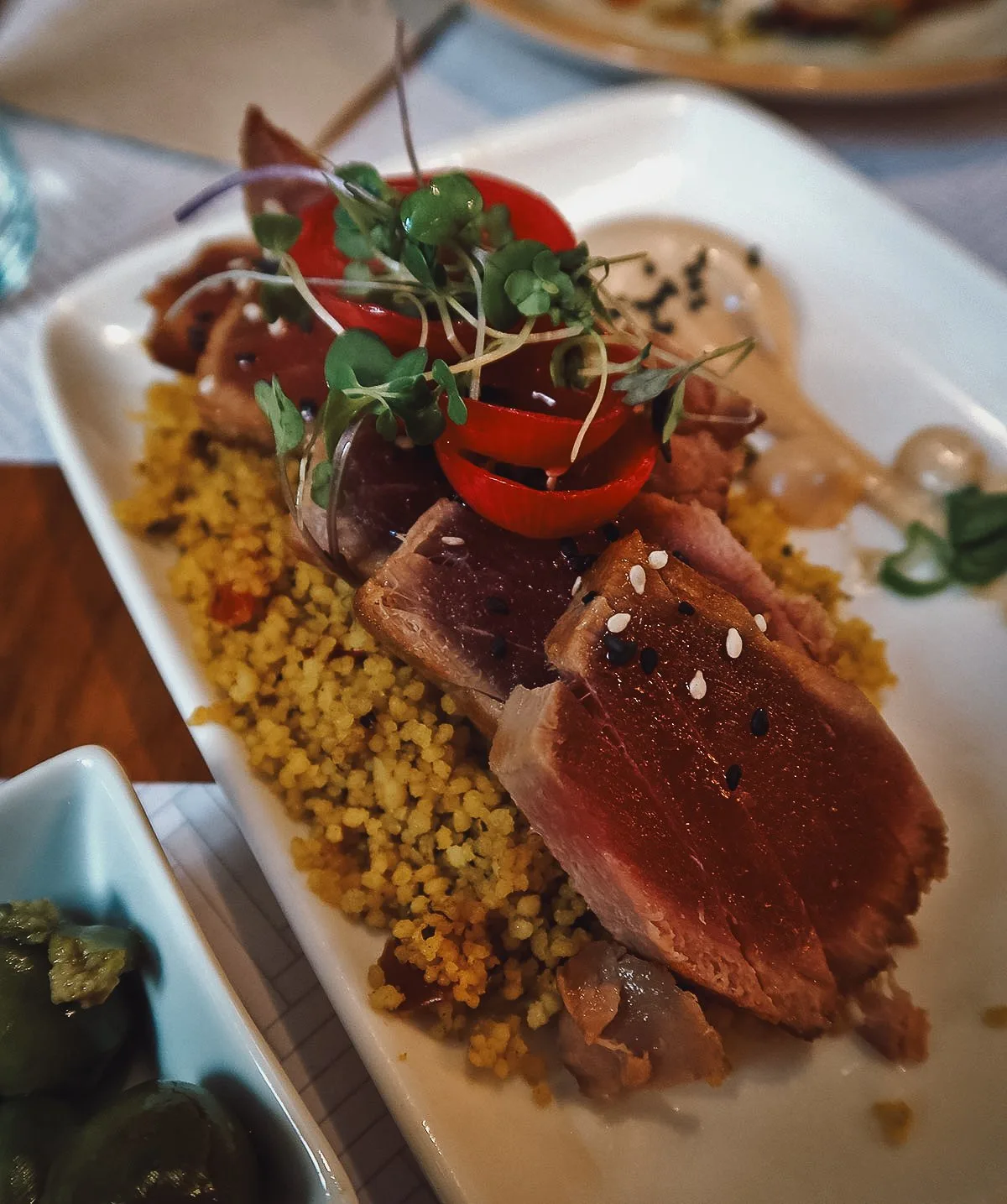 Tuna tataki at a restaurant in Seville