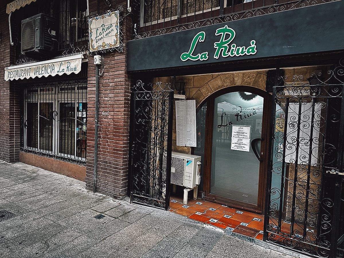 La Riua restaurant in Valencia, Spain