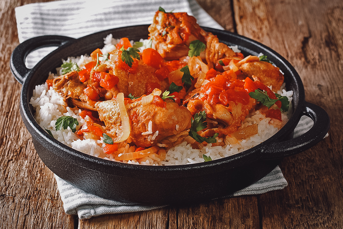 Haitian poulet en sauce