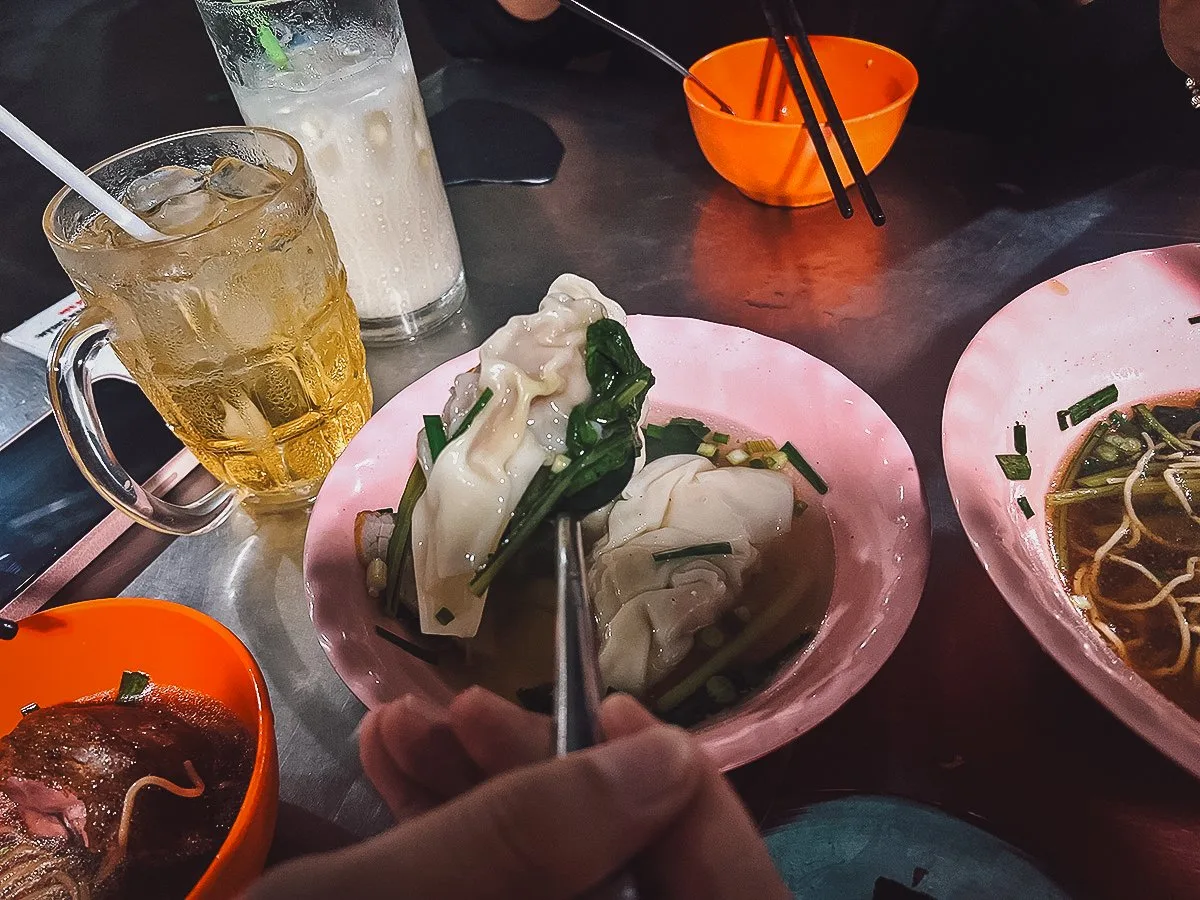 Hidden Eateries in Saigon's Chinatown Dumplings in soup