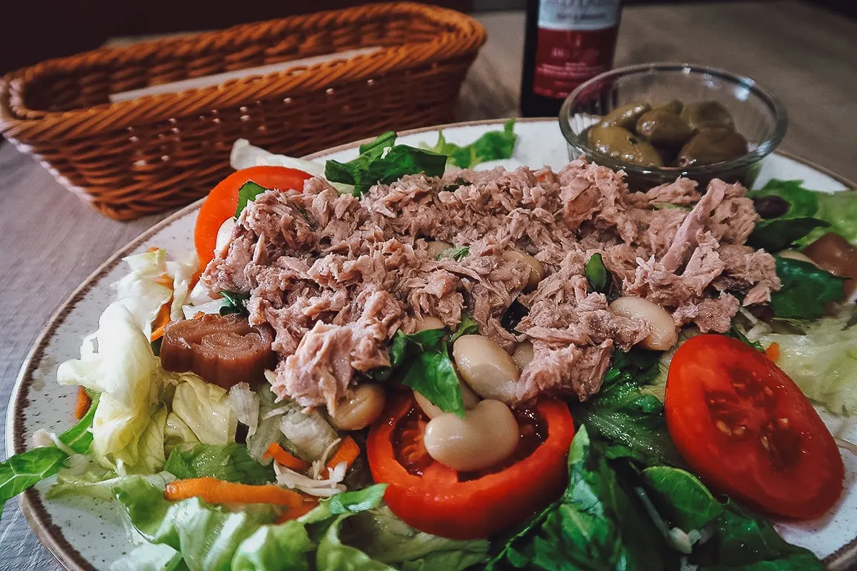 Malta Restaurant Guide Tuna salad at Chez Eman