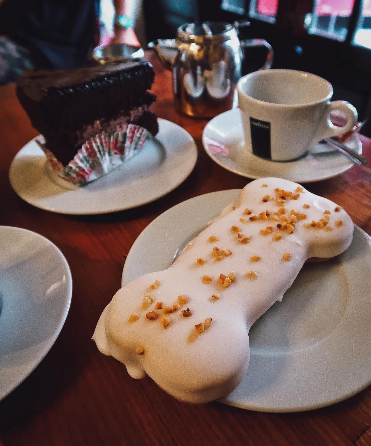 Malta Restaurant Guide Fontanella Tea Garden cakes