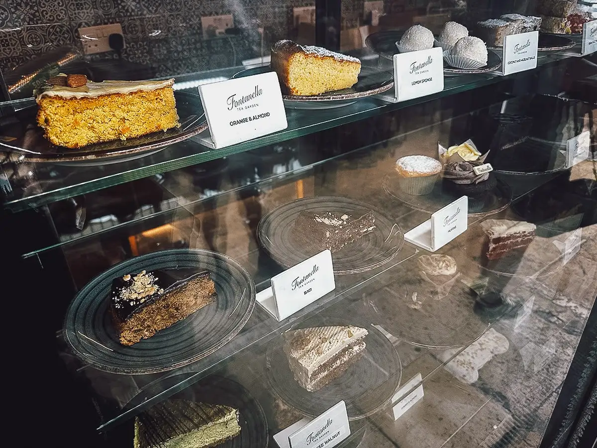Malta Restaurant Guide Vitrine of cakes at Fontanella