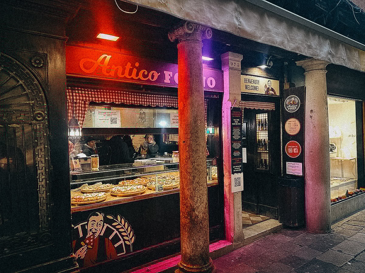 Antico Forno restaurant exterior