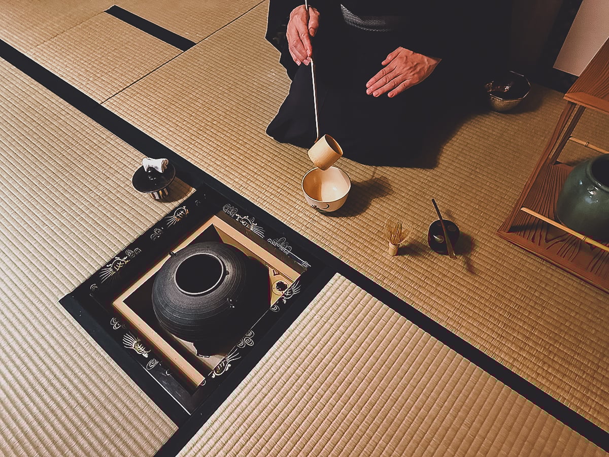 Tea master cleaning utensils