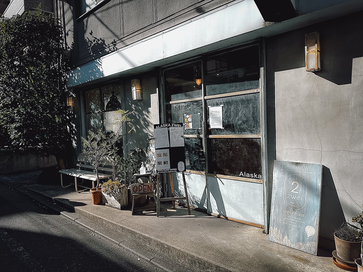 Vegan Restaurants in Tokyo, Japan Alaska Zwei restaurant exterior