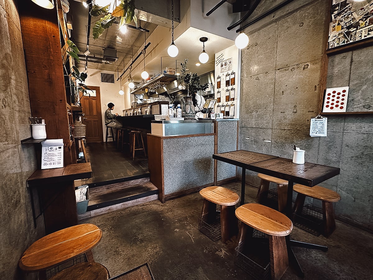 Vegan Restaurants in Tokyo, Japan Planet of Curry restaurant interior