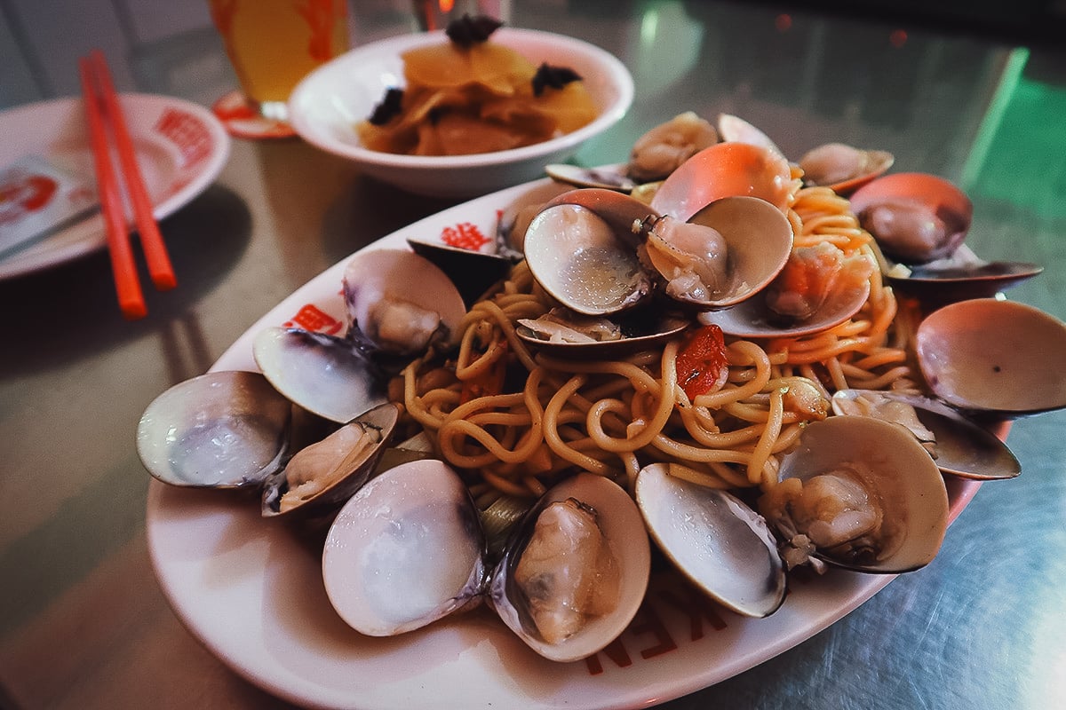 The Best Restaurants in Taipei Clam noodle dish at a restaurant in Taipei